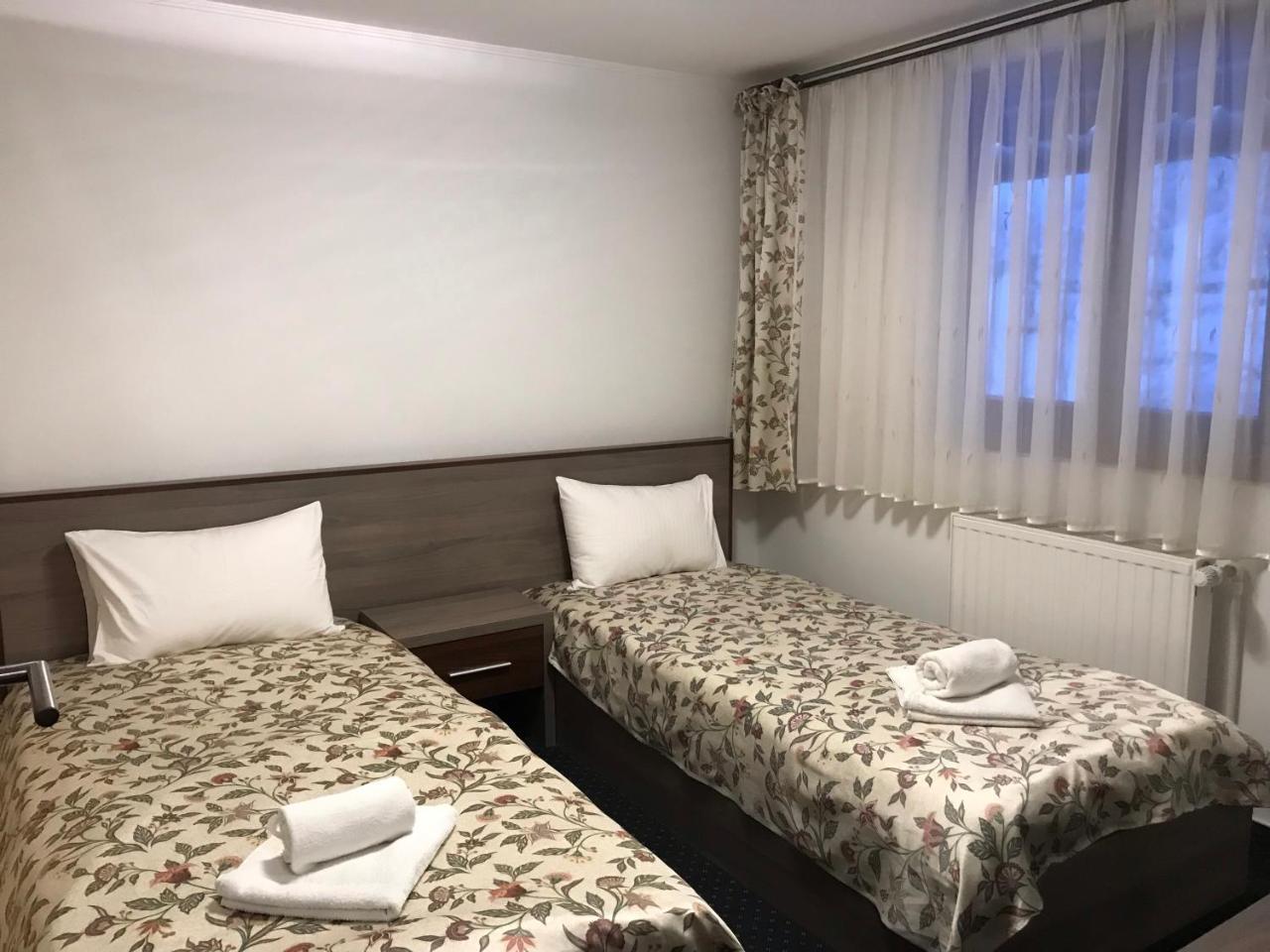 Complex Summertime Hotell Cavnic Eksteriør bilde