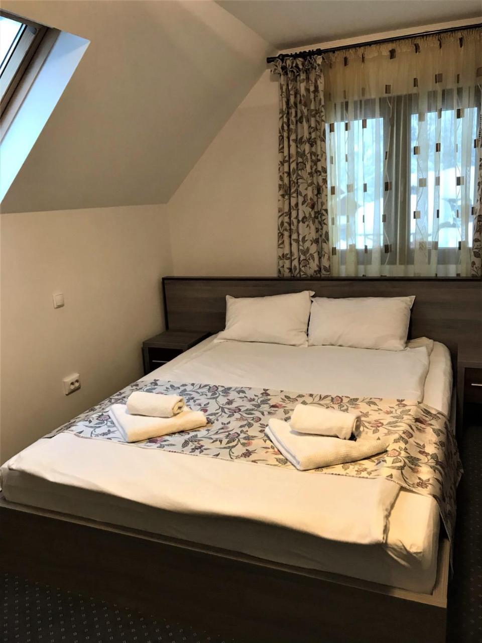 Complex Summertime Hotell Cavnic Eksteriør bilde